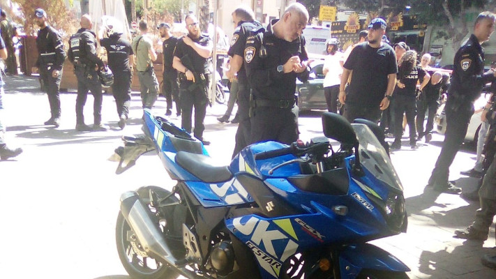 האופנוע של הדוקר בחדרה (צילום: רשתות חברתיות)