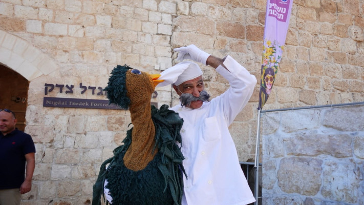 נושמים תרבות בגן לאומי מגדל צדק (צילום: זיו זגורי, רשות הטבע והגנים,זיו זגורי רשות הטבע והגנים)