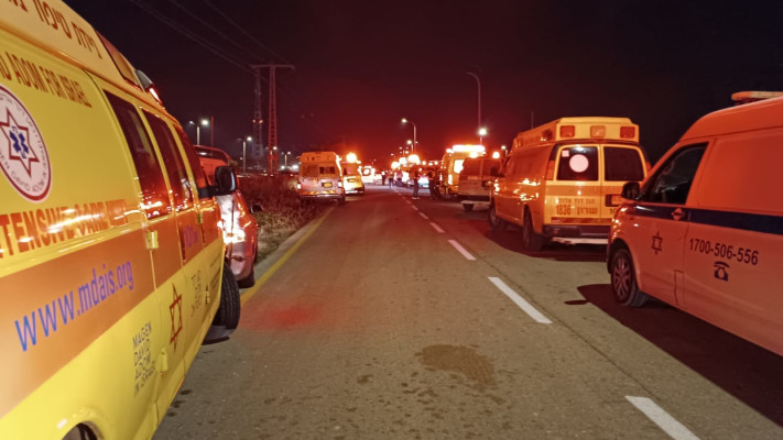 זירת הפגיעה הישירה באזור בנימינה (צילום: צרויה זאבי/TPS)