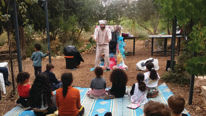 פסטיבל ירוק מבפנים ומבחוץ  (צילום: רינה שפר)