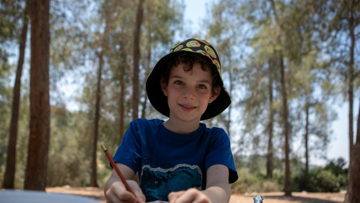 סוכות ביערות קק''ל (צילום: עמוס לוזון, קק''ל)
