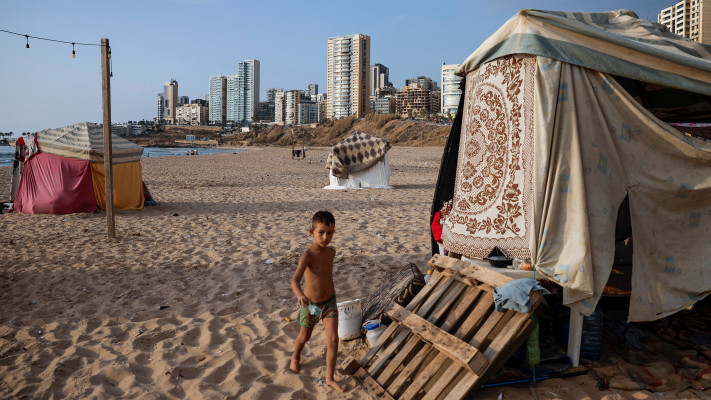 עקורים בלבנון (צילום: רויטרס)
