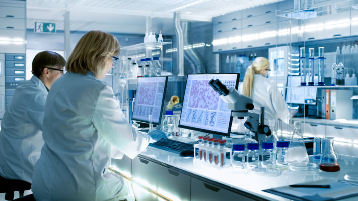 בדיקת DNA במעבדה. תשובה בתוך שעות  (צילום: שאטרסטוק)