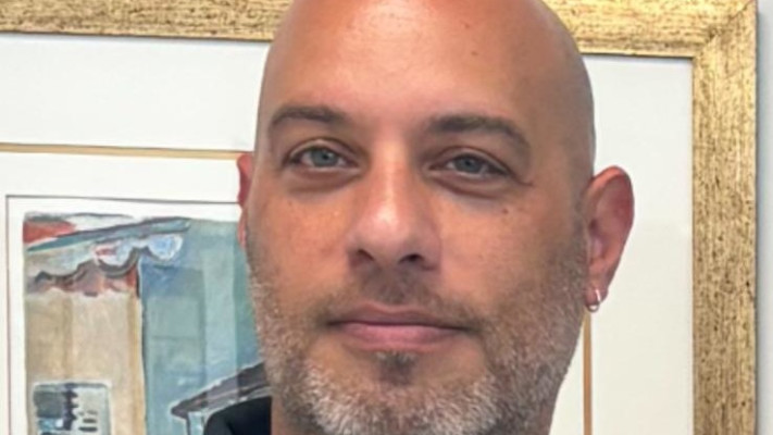 ניר עידו