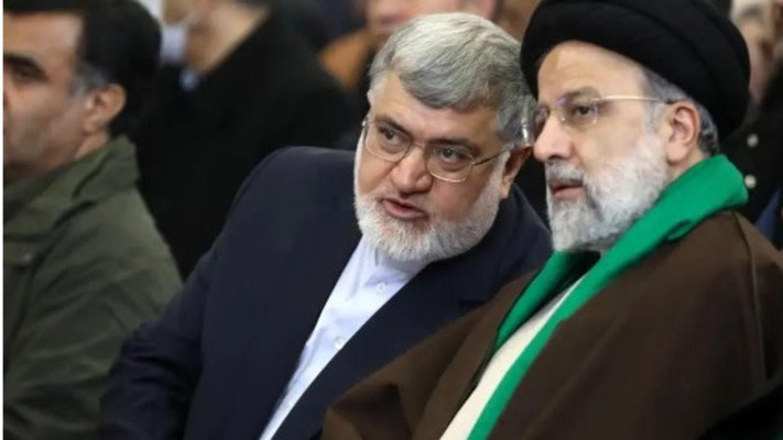 מוחמד סאדג' מוטמדיהן עם נשיא איראן לשעבר שנהרג