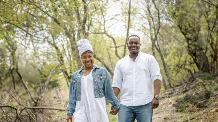 דיוויניס באטס, אייזק באטס