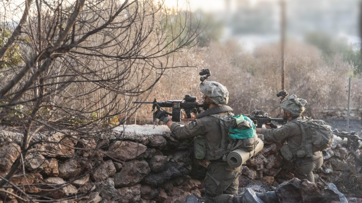 לוחמי המילואים של חטיבת הצנחנים בדרום לבנון (צילום: דובר צה''ל)