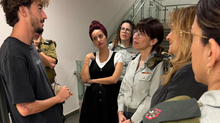 ביקור נשיאת בית הדין הצבאי לערעורים בבית לוינשטיין (צילום: מרכז השיקום בית לוינשטיין)
