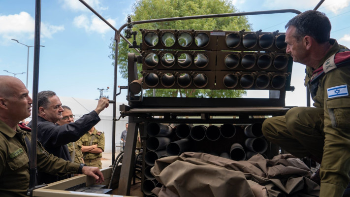ישראל כ''ץ, הרצי הלוי, אורי גורדין  (צילום: דוברות משרד הביטחון)