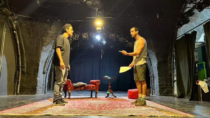 כשהאדמה רועשת (צילום: באדיבות תיאטרון יפו)