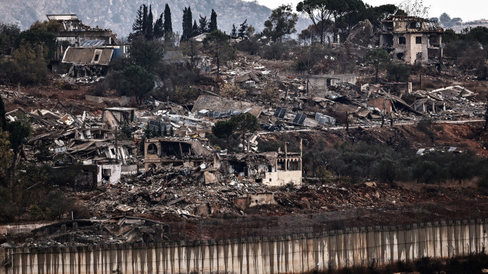 הרס בלבנון (צילום: REUTERS/Thomas Peter)