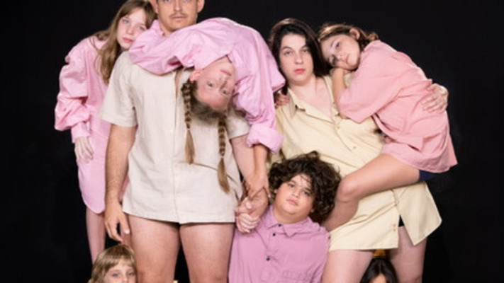 ''זה שלי מהבית'' - הצגה