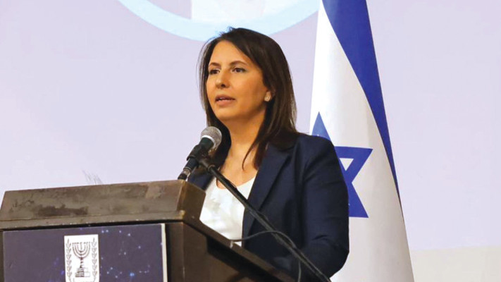 ''צוהר לעולם של המחר''. השרה גילה גמליאל (צילום: דימיטרי סמבורסקי)