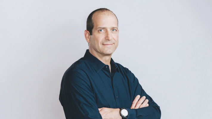 רן עוז, מנכ''ל ישרכארט (צילום: תמי בר שי)