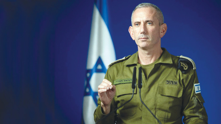 היחיד שדיבר לאזרחים כשהדרג המדיני נאלם. תא\'\'ל דניאל הגרי (צילום: דובר צה''ל)