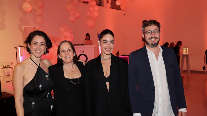 יוני קצן, ספיר אביסרור, מיכל קצן ודנאל אטינגר (צילום: רפי דלויה)