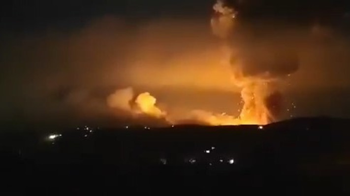 תקיפות במרחה טרטוס בסוריה (צילום: רשתות ערביות)