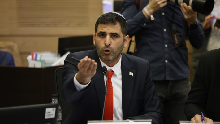 שלמה קרעי בדיון על חוקי התאגיד (צילום: מרק ישראל סלם)