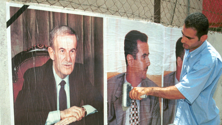 תמונות בשאר אל אסד ואביו חאפז אל אסד בביירות