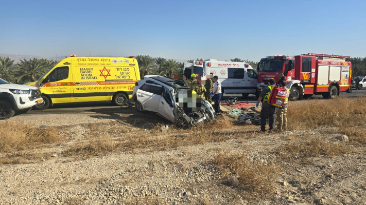 תאונת דרכים (צילום: תיעוד מבצעי מד''א)