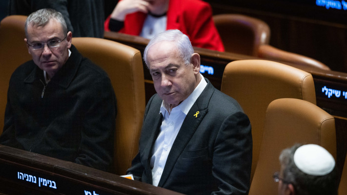 ביבי במבט זועם אל עבר בן גביר בהצבעה על חוק הרווחים הכלואים (צילום: Flash90)