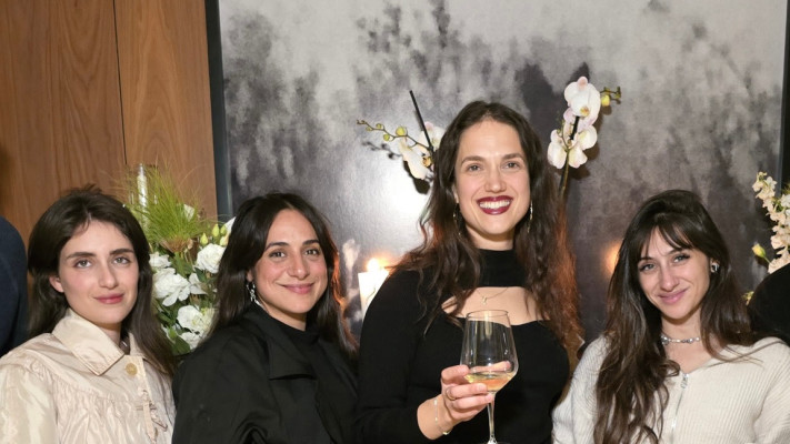 ענבל ביבי, מארינה מקסימיליאן, אקו ושרה קורי (צילום: עידו איז'ק)