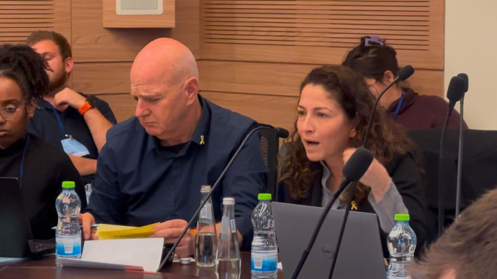 מיכל עוזיהו, ראש המועצה האזורית אשכול, בפנייה אל מקבלי ההחלטות לשקם את יישובי העוטף (צילום: דוברות אשכול)