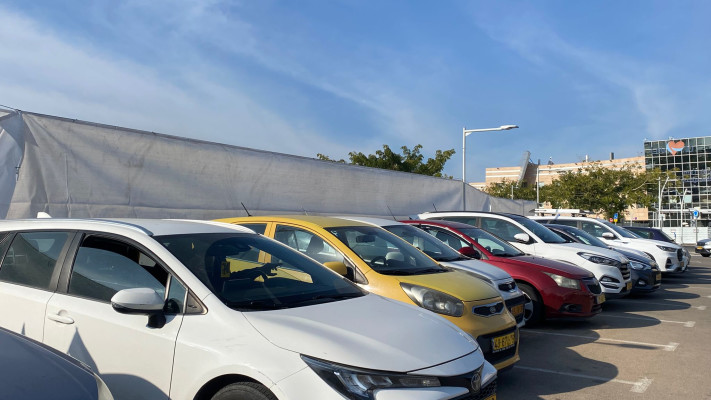מאהל קבלה ענק (צילום: אבשלום ששוני)