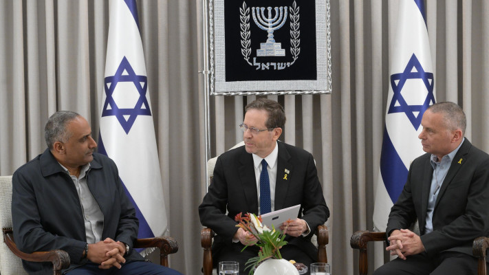 יזהר שי הרצוג ודדי שמחי (צילום: עמוס בן גרשום לע''מ)