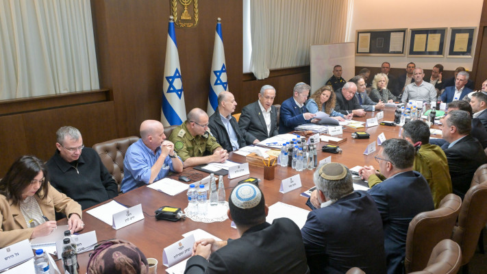 ראש הממשלה בנימין נתניהו בוועדת השרים לענייני ביטחון לאומי בלשכת רה''מ בירושלים. (צילום: קובי גדעון/לע''מ)