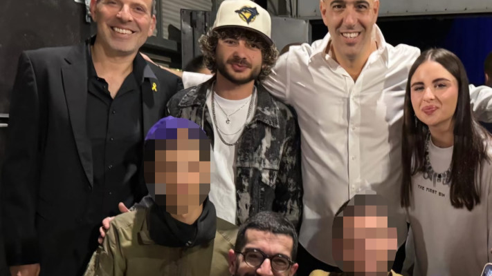 נס וסטילה, יחיאל שמן אילן סיגל וחנן בן ארי (צילום: מיכה בננו)