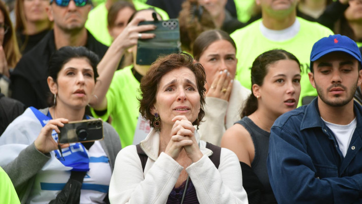 כיכר החטופים בעת השבת החטופות (צילום: אבשלום ששוני)