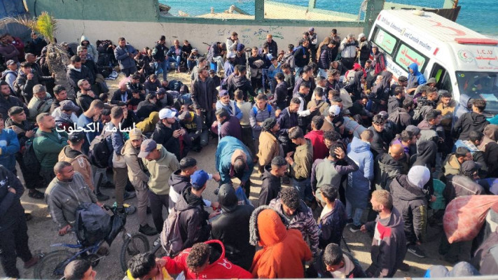 עזתים בציר נצרים (צילום: רשתות ערביות)