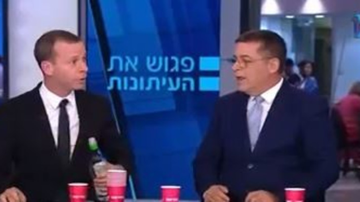 עמית סגל ובן כספית ב''פגוש את העיתונות'' (צילום מסך קשת 12)