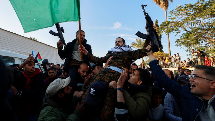 מחבלים משוחררים (צילום:  REUTERS/Mohammed Salem)