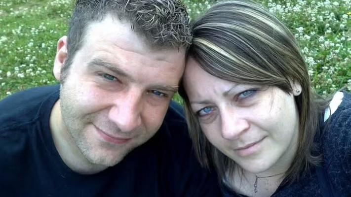 קירסטי ודונובן שירס, הכירו באמצעות סמס אקראי