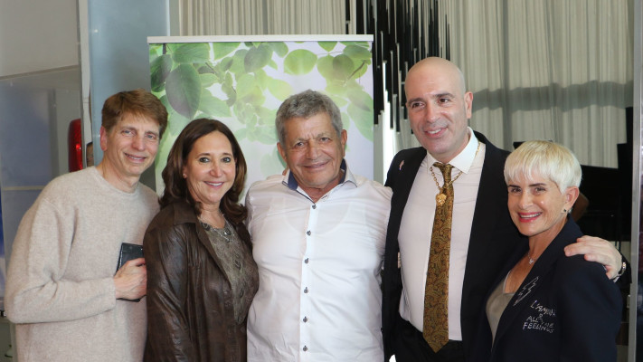 רותי אורן, גיל שוחט, מנחם אורן דבורה  ובן קורן (צילום: ריצ'רד שבי ציון)