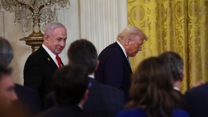 חזר מוכה מוושינגטון. נתניהו לצד טראמפ (צילום: REUTERS/Leah Millis)