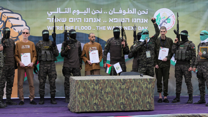אור לוי, אלי שרעבי ואוהד בן עמי (צילום: רויטרס)