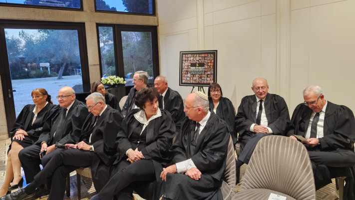 שופטי בית המשפט העליון בטקס במשכן הנשיא (צילום: אברהם בלוך)