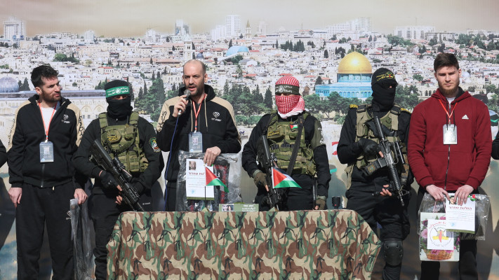 שגיא דקל חן, סשה טרופנוב ויאיר הורן (צילום: רויטרס)