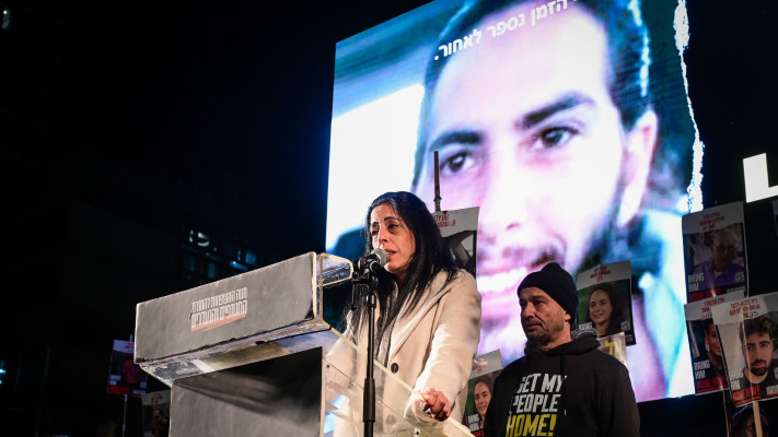 עינב צנגאוקר בעצרת לשחרור חטופים