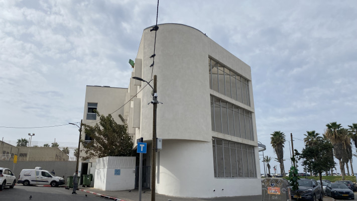 הגגון ברחוב אליזבט ברגר בתל אביב (צילום: אבשלום ששוני)