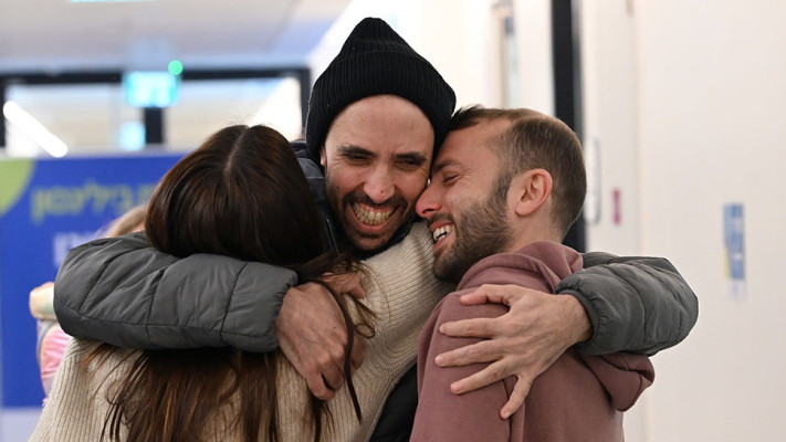 טל שהם במפגש המרגש עם בני משפחתו