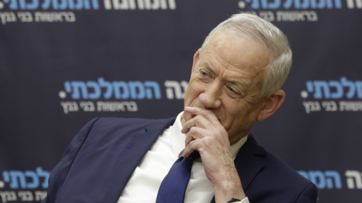 בני גנץ בישיבת סיעת המחנה הממלכתי (צילום: מארק ישראל סלם)
