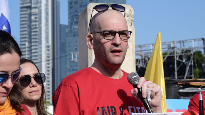 יאיר הורן בכיכר החטופים