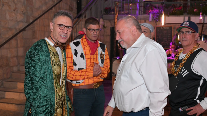 איווט ליברמן, מושיק ביבי ויורם ברוורמן (צילום: שלומי אמסלם)