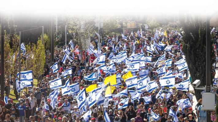 צעדה בירושלים נגד נתניהו והממשלה (צילום: חיים גולדברג, פלאש 90)