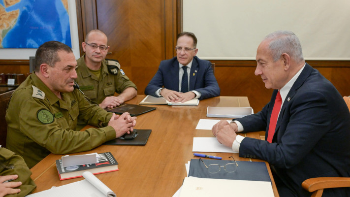 בנימין נתניהו, אייל זמיר (צילום: מעיין טואף, לע''מ)