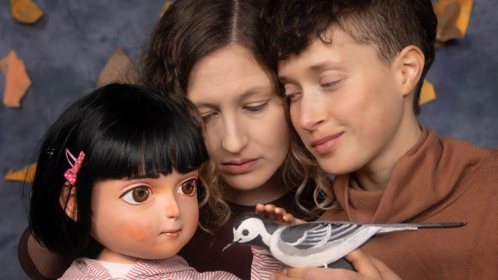 על עלה ועל אלונה (צילום: ג'ראר אלון)